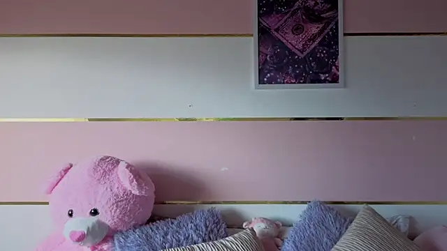 Charlotte  Miller online show from 11/27/25, 11:43