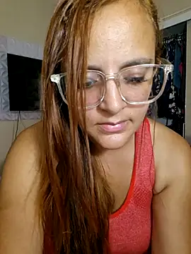 AliceRuivinha2 online show from 10/20/25, 05:02