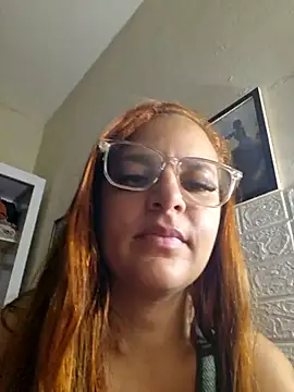 AliceRuivinha2 online show from 10/05/25, 05:09