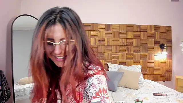 Snapshot of iriis_rosse chatting on 03/14/25, 02:20 iriis rosse online show from 03/14/25, 02:20