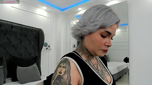 Snapshot of jinxv_nuss chatting on 11/22/25, 12:26 jinxv nuss online show from 11/22/25, 12:26