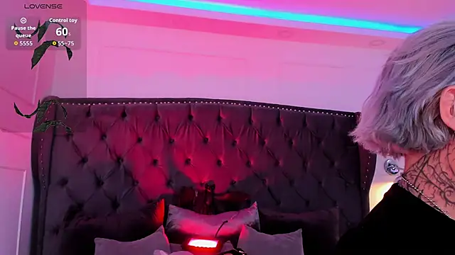 Snapshot of jinxv_nuss chatting on 11/05/25, 10:40 jinxv nuss online show from 11/05/25, 10:40