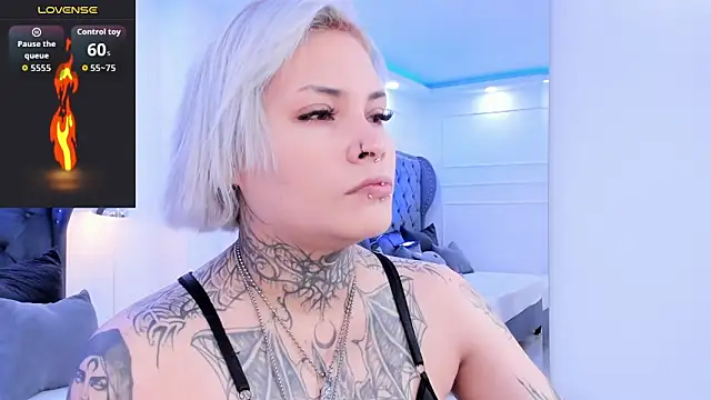 Snapshot of jinxv_nuss chatting on 12/04/25, 11:20 jinxv nuss online show from 12/04/25, 11:20