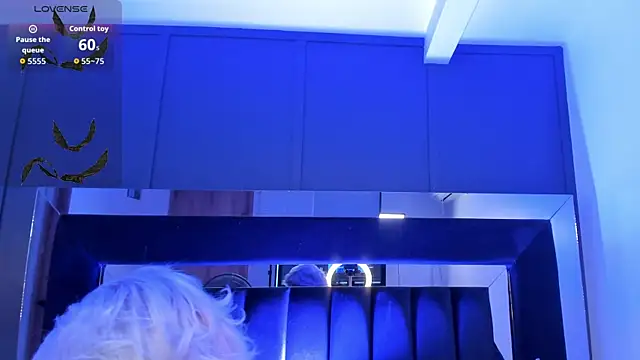 Snapshot of jinxv_nuss chatting on 11/12/25, 10:52 jinxv nuss online show from 11/12/25, 10:52