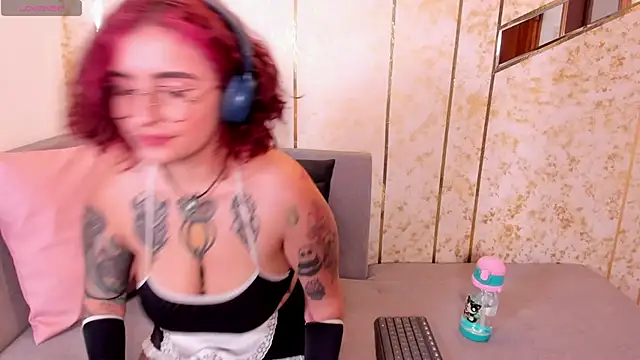 Snapshot of catalehia_moonlight chatting on 02/22/25, 03:25 catalehia moonlight online show from 02/22/25, 03:25