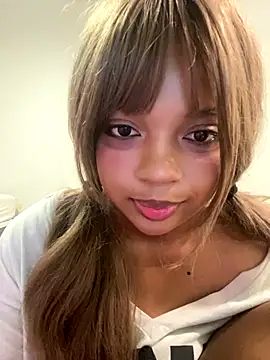 AwkwardJasminee online show from 11/03/25, 10:52