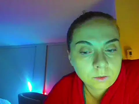 Snapshot of HappyIva chatting on 02/11/25, 08:05 HappyIva online show from 02/11/25, 08:05