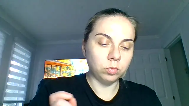 Snapshot of HappyIva chatting on 09/30/25, 09:21 HappyIva online show from 09/30/25, 09:21