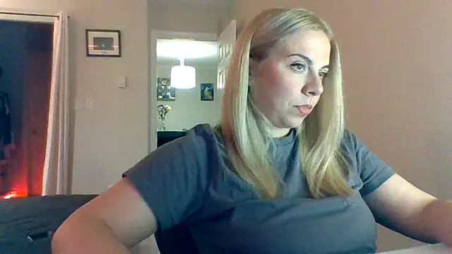 HappyIva online show from 11/02/25, 04:06