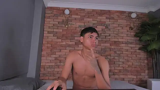 adam piarse01 online show from 11/27/25, 10:54