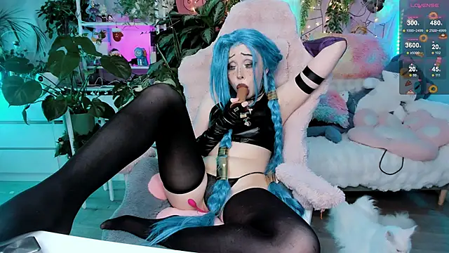 cutelittlepuff online show from 02/03/25, 08:24