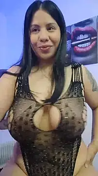 Snapshot of downsonMia chatting on 07/20/26, 11:12 downsonMia online show from 07/20/26, 11:12