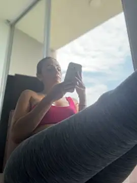 Samantha bigboobs online show from 04/14/26, 04:01