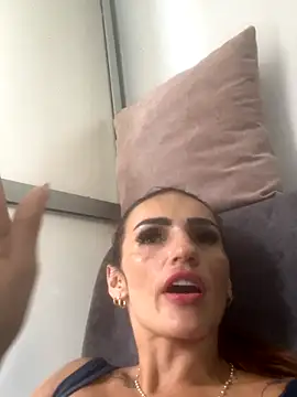 Samantha bigboobs online show from 12/03/25, 06:18