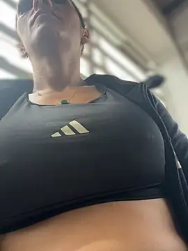 Samantha bigboobs online show from 05/12/26, 03:18