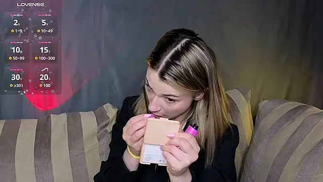 Snapshot of Eternal_Flame chatting on 01/23/25, 09:18 Eternal Flame online show from 01/23/25, 09:18