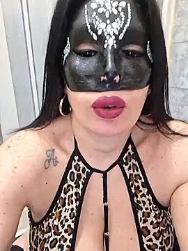 desyree89 online show from 12/19/25, 04:27