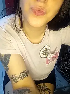 Camilita0 online show from 11/11/25, 08:42