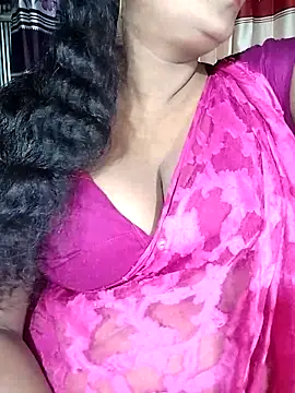Snapshot of YERY_HOT chatting on 09/10/25, 06:40 YERY HOT online show from 09/10/25, 06:40