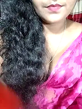 Snapshot of YERY_HOT chatting on 10/17/25, 06:10 YERY HOT online show from 10/17/25, 06:10