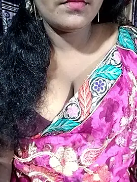 Snapshot of YERY_HOT chatting on 09/19/25, 05:50 YERY HOT online show from 09/19/25, 05:50