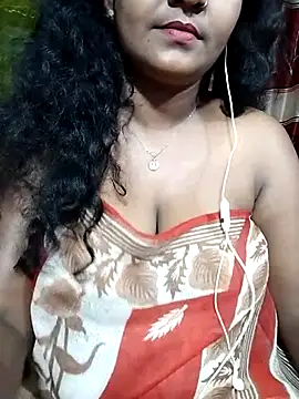 Snapshot of YERY_HOT chatting on 03/08/25, 09:18 YERY HOT online show from 03/08/25, 09:18