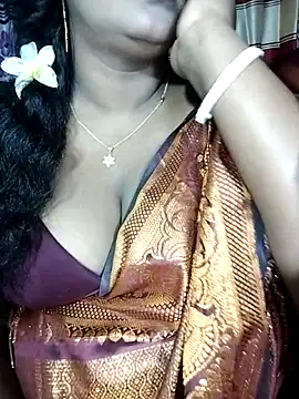 YERY HOT online show from 10/31/25, 06:37