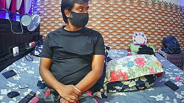 Hot Nila online show from 04/19/26, 03:07