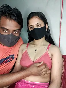 Snapshot of Hot_Nila chatting on 03/03/25, 02:11 Hot Nila online show from 03/03/25, 02:11