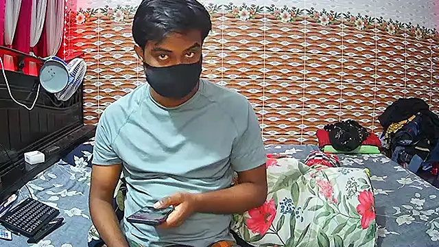 Hot Nila online show from 05/13/26, 03:13
