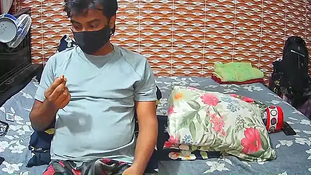 Hot Nila online show from 05/19/26, 09:16