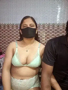 Snapshot of Hot_Nila chatting on 07/19/26, 02:42 Hot Nila online show from 07/19/26, 02:42