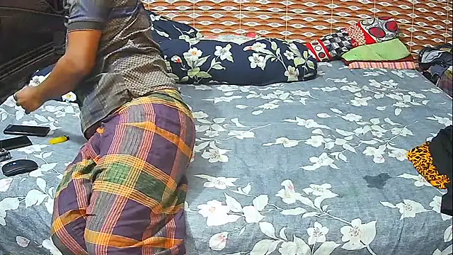 Hot Nila online show from 04/10/26, 03:46