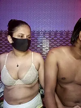 Hot Nila online show from 05/18/26, 02:44
