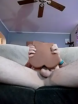 douchydan42 online show from 11/25/25, 06:14