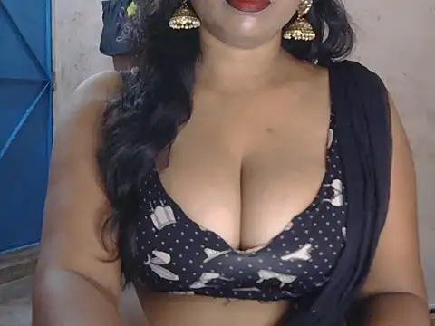 Snapshot of Lovely-payal chatting on 10/07/25, 04:30 Lovely-payal online show from 10/07/25, 04:30