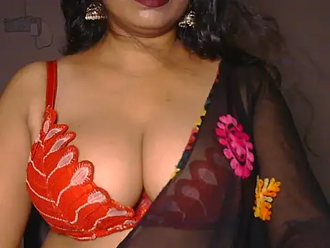 Snapshot of Lovely-payal chatting on 07/06/26, 04:09 Lovely-payal online show from 07/06/26, 04:09