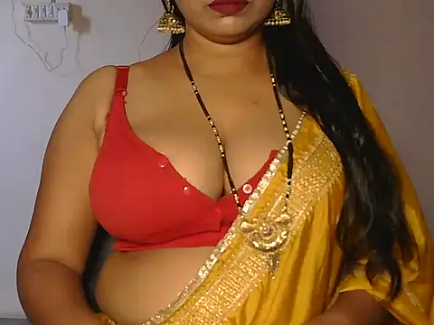 Snapshot of Lovely-payal chatting on 05/08/26, 03:43 Lovely-payal online show from 05/08/26, 03:43