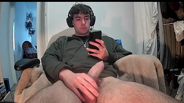 Snapshot of onesieboyx chatting on 02/07/25, 02:15 onesieboyx online show from 02/07/25, 02:15