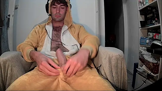 Snapshot of onesieboyx chatting on 11/13/25, 05:50 onesieboyx online show from 11/13/25, 05:50