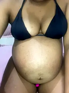 Snapshot of Mariaapimentinha chatting on 12/16/25, 12:04 Mariaapimentinha online show from 12/16/25, 12:04