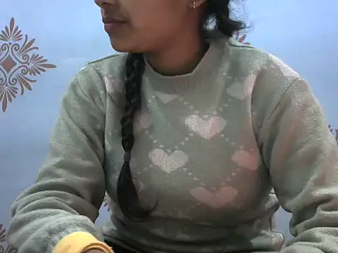 Snapshot of Misha_Sweett chatting on 01/05/25, 05:51 Misha Sweett online show from 01/05/25, 05:51