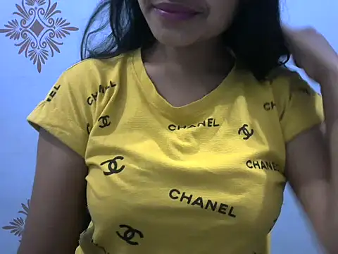 Snapshot of Misha_Sweett chatting on 03/18/25, 03:33 Misha Sweett online show from 03/18/25, 03:33