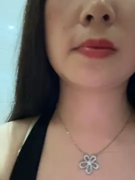 SSSniang- online show from 05/04/26, 12:52