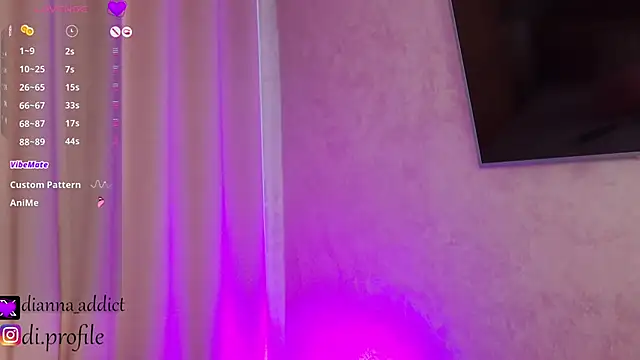 uhlala   online show from 03/04/25, 08:02