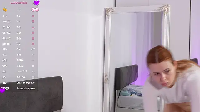 uhlala   online show from 04/01/26, 03:52