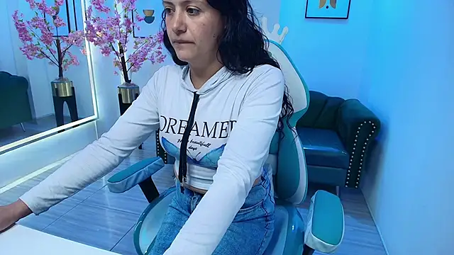 Arianna sweeet online show from 09/28/25, 03:13