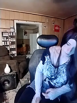 Snapshot of Rebeckalove chatting on 04/03/26, 02:12 Rebeckalove online show from 04/03/26, 02:12