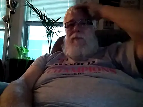 Snapshot of Futura_intx chatting on 09/30/25, 11:33 Futura intx online show from 09/30/25, 11:33