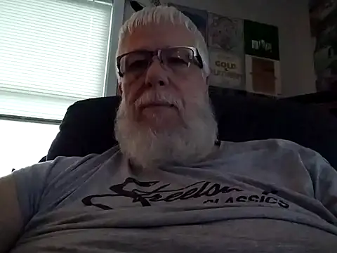Snapshot of Futura_intx chatting on 09/14/25, 07:03 Futura intx online show from 09/14/25, 07:03